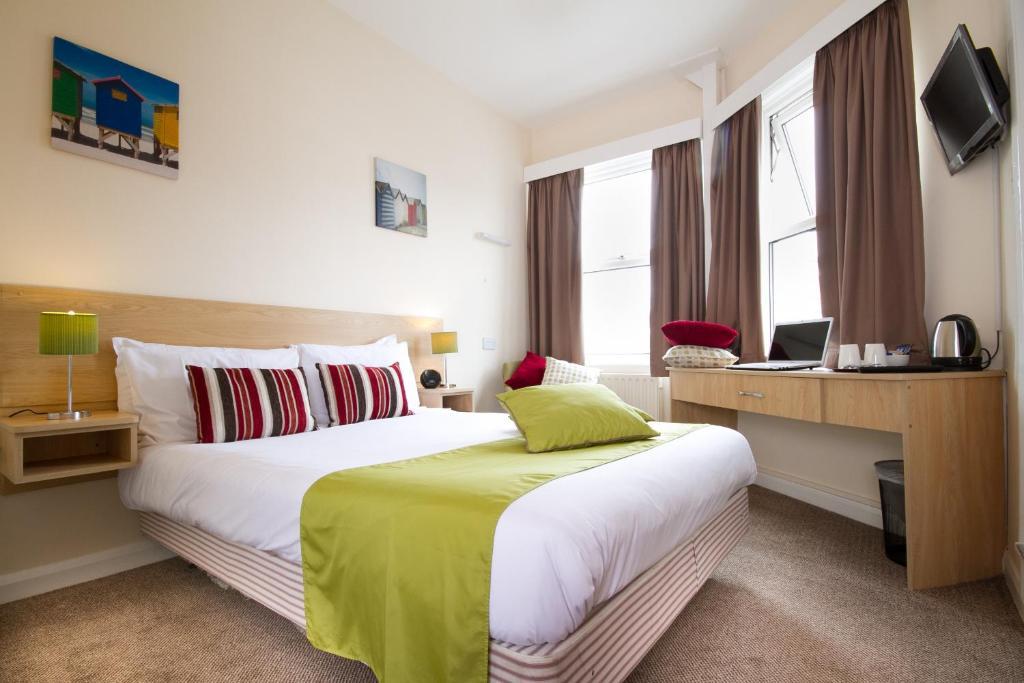 Travelrest Centre Seafront Hotel Bournemouth Szoba fotó
